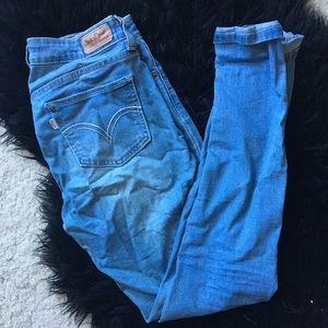 Levi’s Stretchy Skinny Jeans
